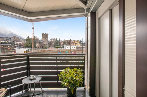 Monolocale 'Alpen Pila Residence - 2' con vista sulle montagne, Wi-Fi e aria condizionata