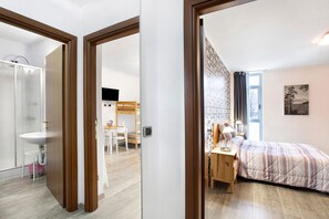 Accès au Wi-Fi (inclus), literie fournie