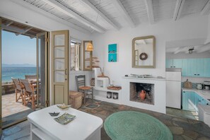 Interior - Holiday Home 'Karavi' with Private Terrace, Balcony and Air Conditioning (S???f??)