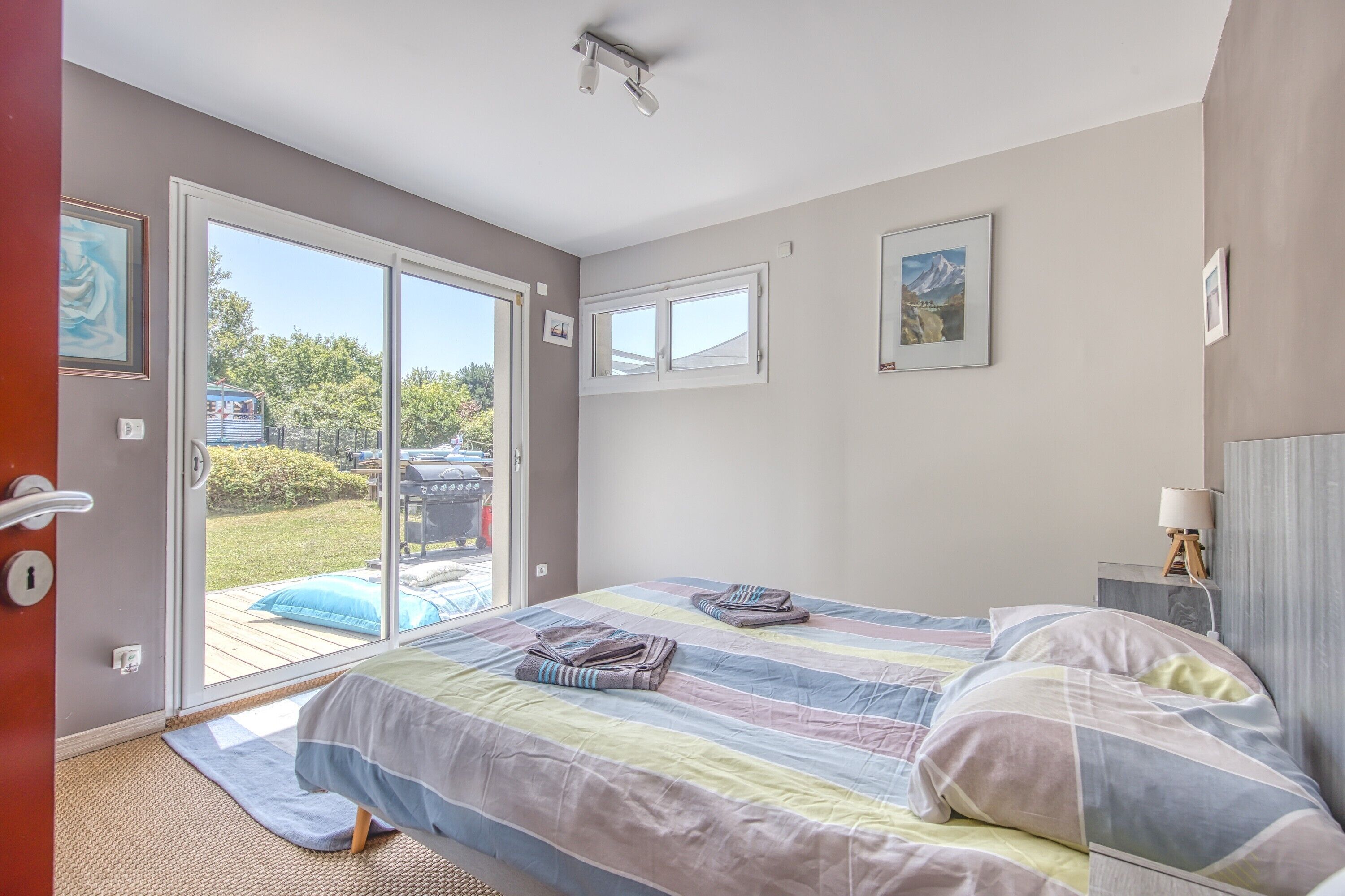 4 chambres, fer et planche à repasser, Wi-Fi gratuit, draps fournis