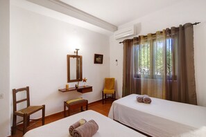 3 bedrooms, free WiFi, bed sheets