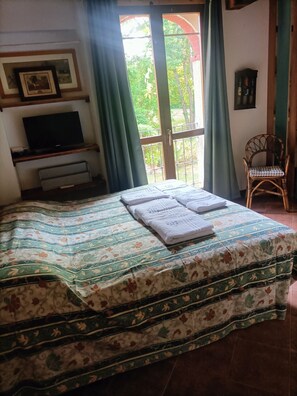 1 bedroom, free WiFi, bed sheets - Cottage 'Cascina Risotto' with Private Pool, Wi-Fi and Air Conditioning (Montaldo Bormida)