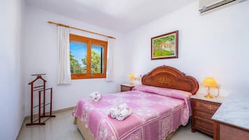 4 sovrum, strykjärn/strykbräda, gratis wi-fi och sängkläder