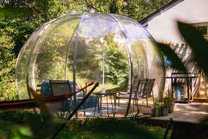 Outdoor dining - Cottage 'Gîte La Marinière' with Private Terrace and Private Garden (Plurien)