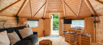 Chalet 'Gite Petite Chaumière Kota Finland' with Private Terrace, Garden and Air Conditioning