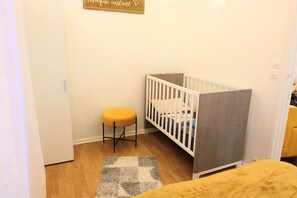 1 bedroom, free WiFi, bed sheets