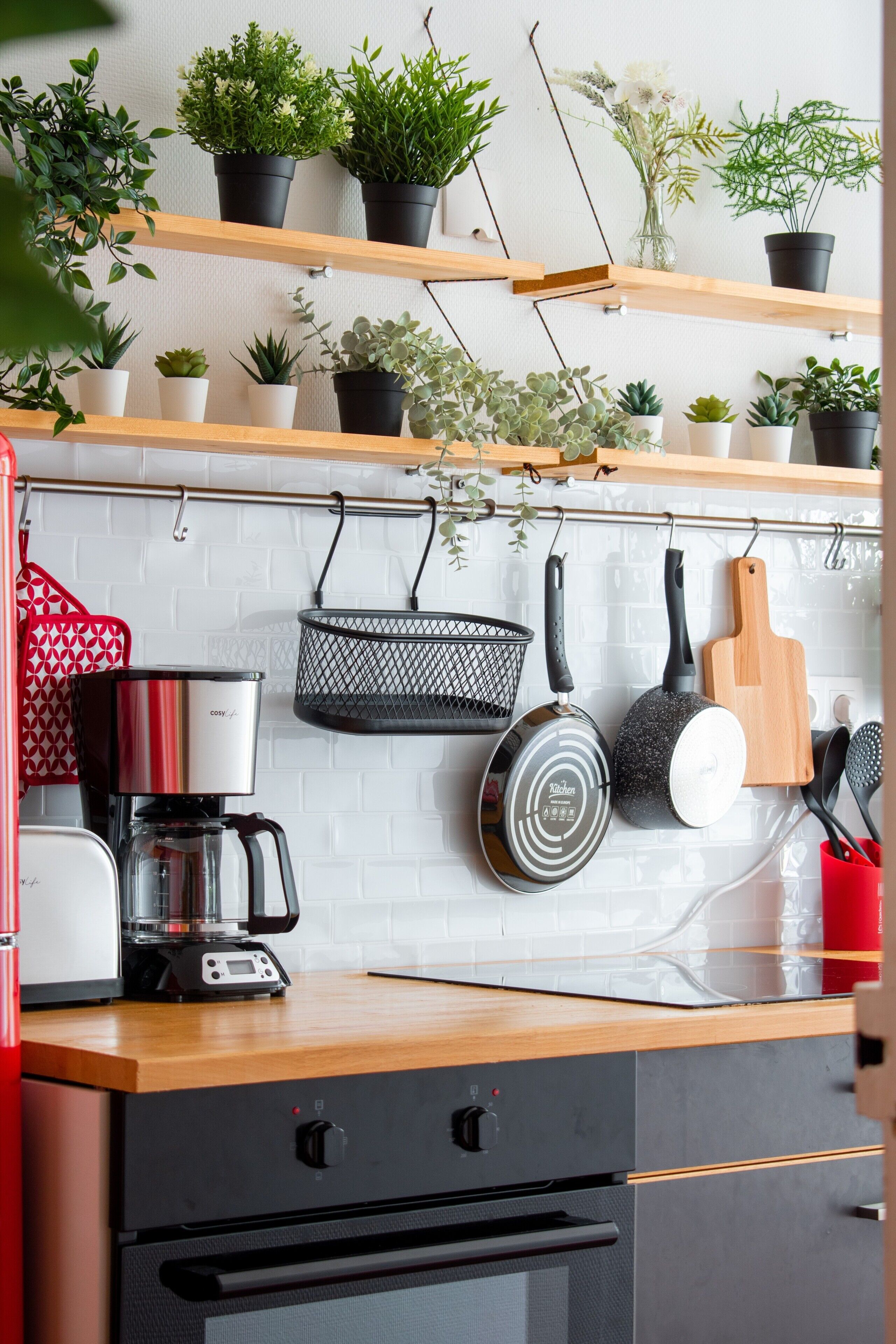 Refrigerador, microondas, horno, placa de cocina