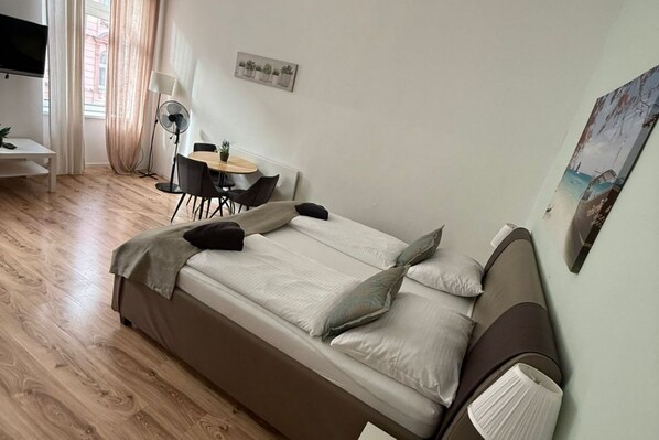 2 Schlafzimmer, Bügeleisen/Bügelbrett, WLAN, Bettwäsche