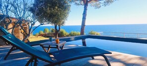 Pool - Villa à Fautea, 8 pers, piscine chauffée, pieds dans l'eau (CONCA)