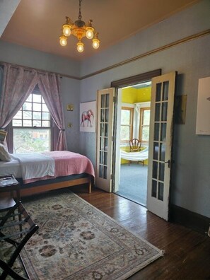 Quarto econômico, 1 cama de solteiro | Individualmente decorados, individualmente mobiliados, cortinas blackout