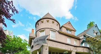 The Kings Throne Inn and Guest House
