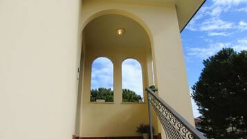 Enceinte de lâhĂ©bergement