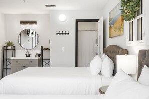 2 chambres, fer et planche à repasser, Wi-Fi gratuit, draps fournis