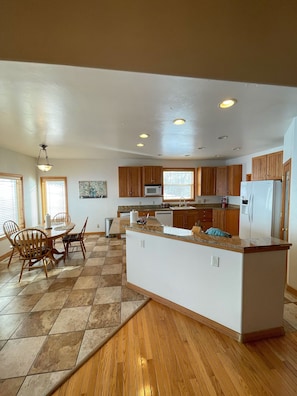 Microwave, oven, stovetop, dishwasher