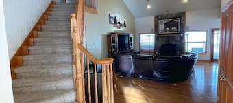 Spacious 5 BR home on the "Ranch"