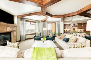 Smart TV, fireplace, DVD player