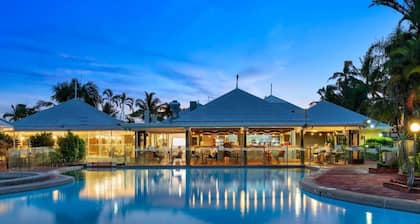 Lousha Bach Dolphin Heads Resort