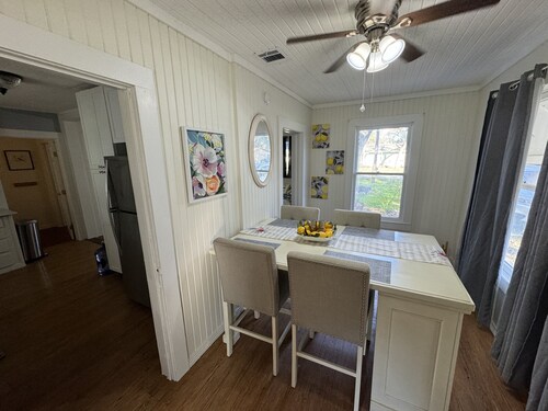Cozy Retreat in Geronimo w/ 2 BD