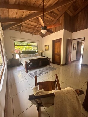 4 bedrooms, WiFi, bed sheets