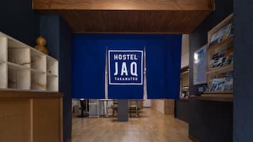 Façana frontal de l'allotjament