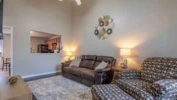 Una televisión, libros