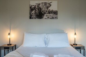 4 chambres, fer et planche à repasser, Wi-Fi gratuit, draps fournis