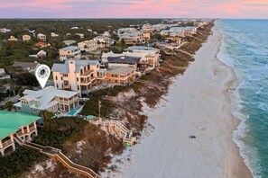 On the beach - PELICAN PLACE: Gulf Front 75ft Private Beach! Pool + Hot Tub! Elevator, Outdoor Kitchen, Green Egg (Inlet Beach)