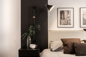 2 bedrooms, iron/ironing board, WiFi, bed sheets - Oeste - 2 bedrooms in Chueca (Madrid)