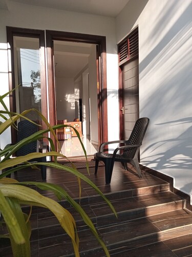 Madiha/Kambuugamuwa-Sri lanka-luxury House-Tropical Travelogue ltd 