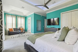 5 bedrooms, WiFi, bed sheets