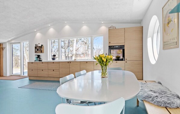 Dining - Amazing home in Grenaa with kitchen (Grenaa)