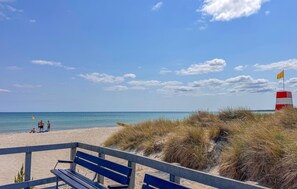Beach nearby, fishing - Amazing home in Grenaa with kitchen (Grenaa)