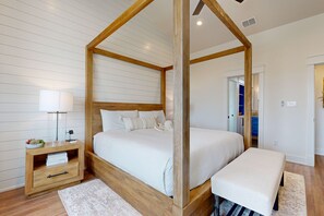 3 habitaciones, escritorio, tabla de planchar con plancha y wifi gratis