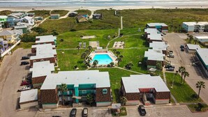 Unclassified image, 5 of 22, button - Gulf Views, Walk to Sandfest, Shared Pools, Boardwalk to the Beach (Port Aransas)
