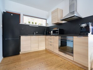 Fridge, microwave, oven, dishwasher - Sunny Mountain Escape & Pets by Interhome (Harrachov)