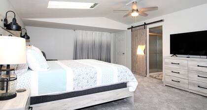 Caddy Shack 2- Charming 3-bedroom totally remodeled with AC and WiFi in Montrose