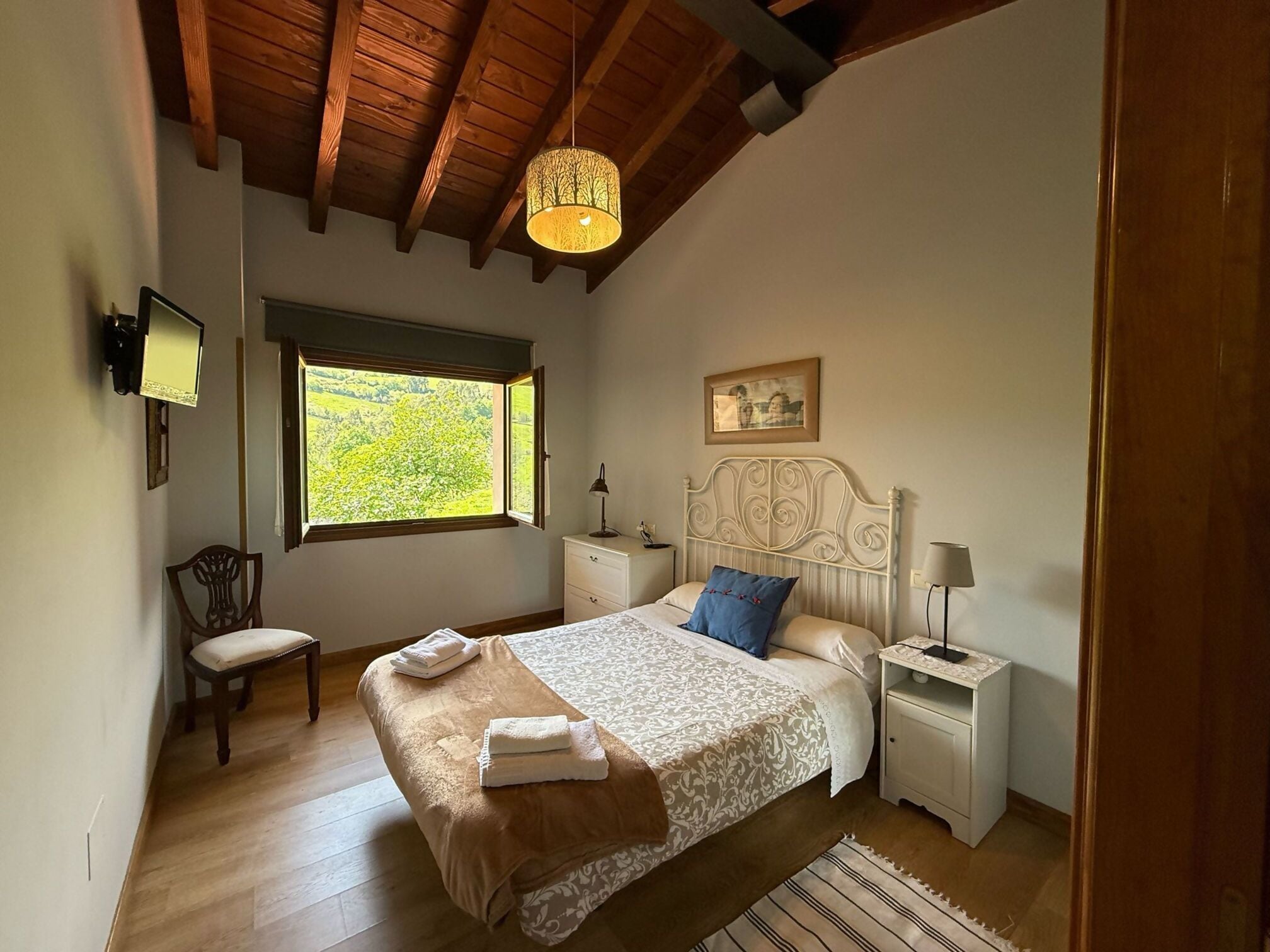 3 bedrooms, iron/ironing board, travel crib, WiFi