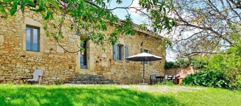 Awesome home in VEYRINES DE DOMME