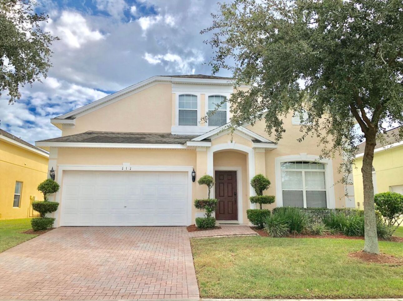 Luxury family home with Private pool, Near ALL themed parks and dog friendly