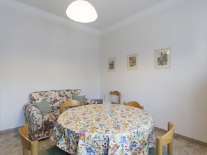 2 bedrooms, travel cot, free WiFi - Cosy apartment for 5 people with WIFI and patio (Diano Marina)