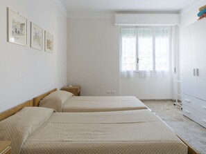 2 Schlafzimmer, Reisekinderbett, kostenloses WLAN