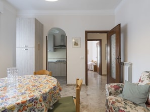 Interior - Cosy apartment for 5 people with WIFI and patio (Diano Marina)