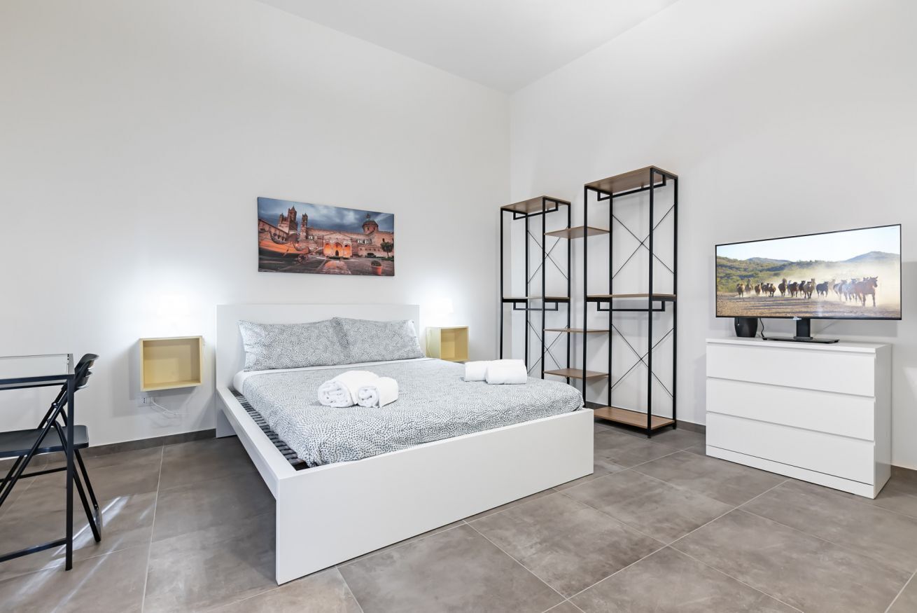 3 habitaciones, escritorio, tabla de planchar con plancha y wifi 