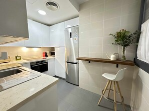 Fridge, microwave, oven, coffee/tea maker - Soul of San Bernardo (Sevilla)