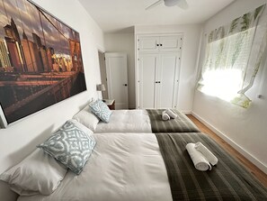 2 quartos, ferros/tábuas de passar roupa, Wi-Fi de cortesia