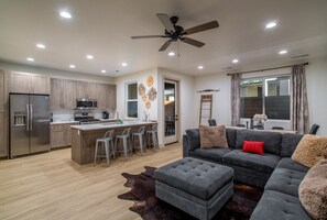 Smart TV, video games