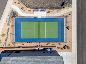 Sports court - Fire Pit, Pool, Pizza Oven, Grill, Game Room! (Santa Clara)