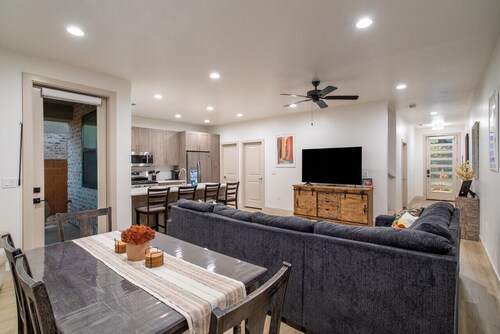 Hiker’s Haven - Trails, Pool, & E-Scooters!