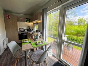 Kühlschrank, Mikrowelle, Ofen, Toaster