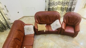 Classic Apartment | Living area - Appartement Meublé Calavi 2 chambres (Abomey-Calavi)